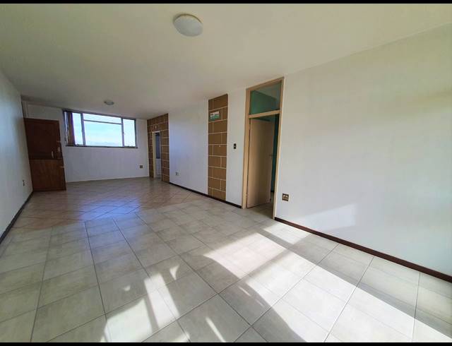 2 BEDROOM APARTMENT TO LET IN TOWNSEND ESTATE